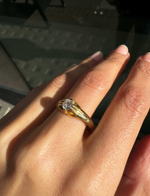 Old Mine Cut Diamond 18 Carat Yellow Gold Solitaire Gents Ring, Chester 1938