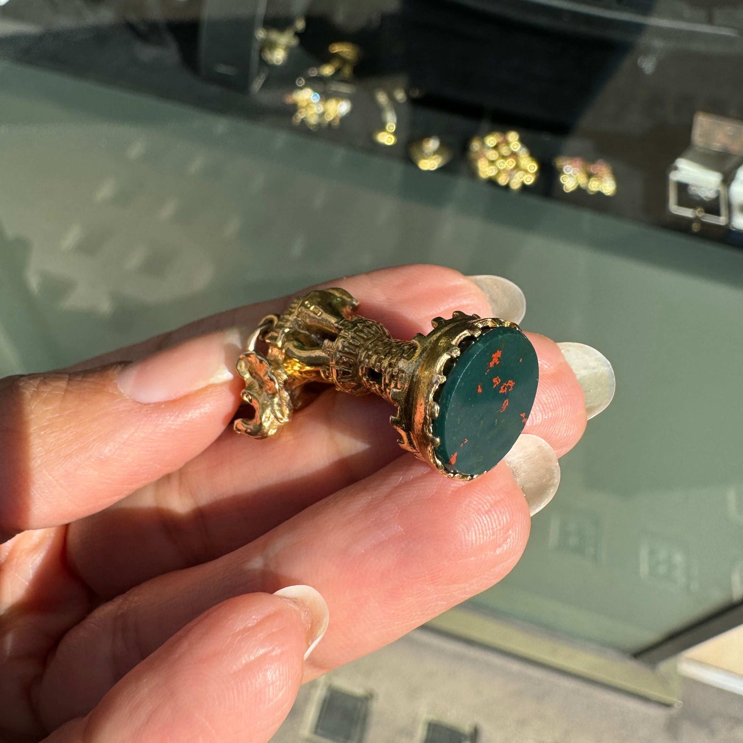 Vintage 9 Carat Yellow Gold and Bloodstone 3D Elephant & Castle Charm/Pendant, 1972