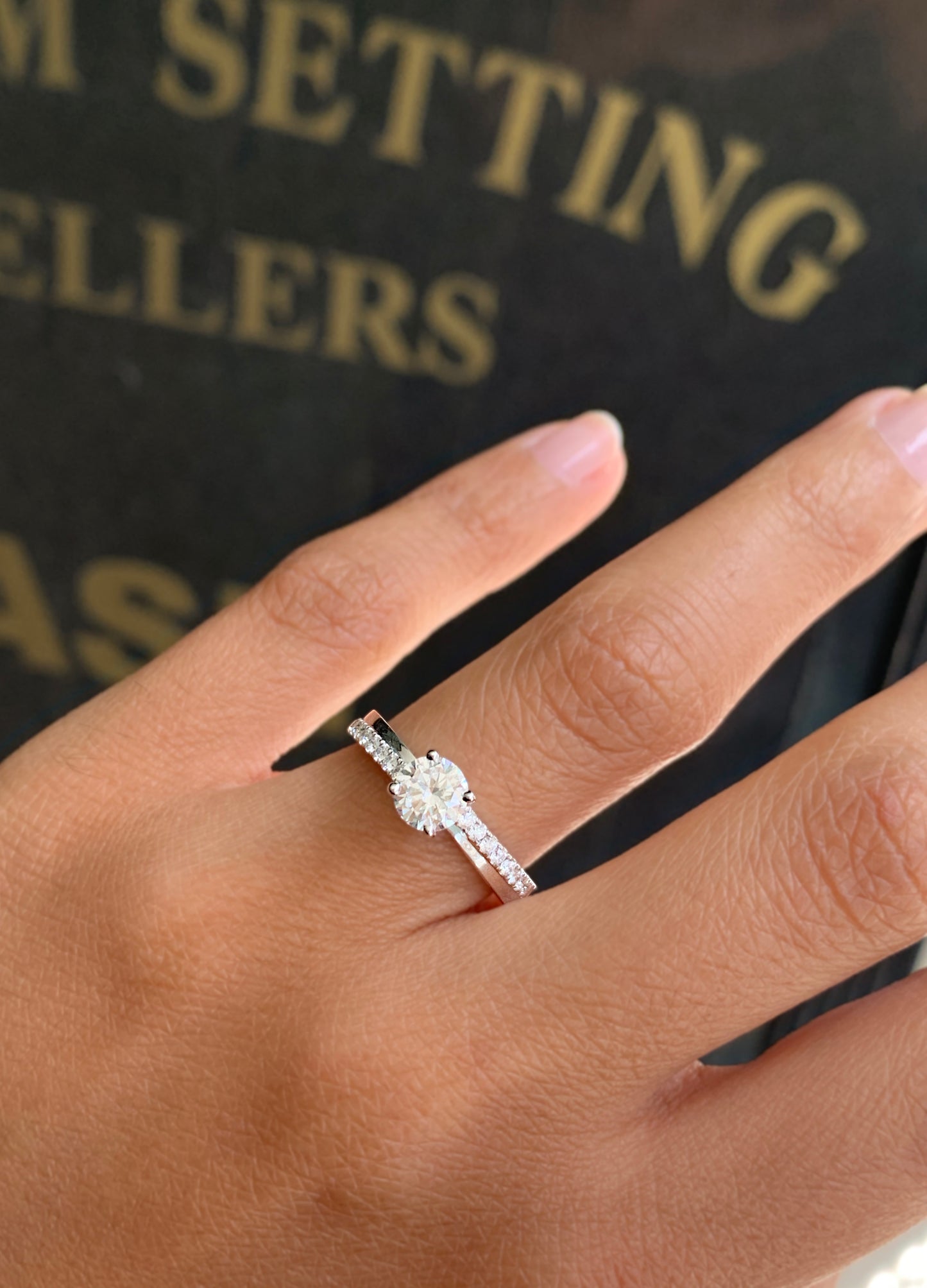 0.70ct D SI1 Round Brilliant Cut Diamond 18 Carat White Gold Engagement Ring