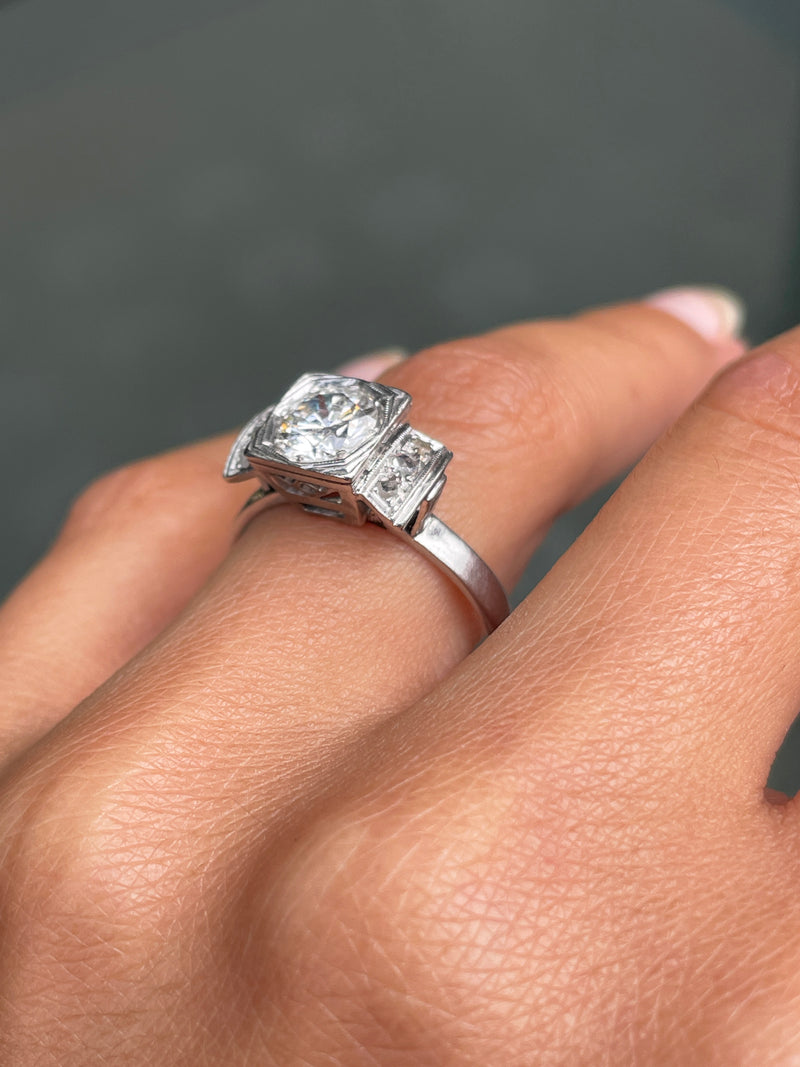 Vintage Art Deco Transitional Cut Diamond 18 Carat White Gold Engagement Ring