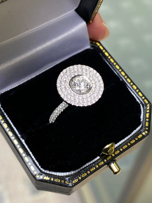 Diamond Cluster 14 Carat White Gold Disc Dress Ring