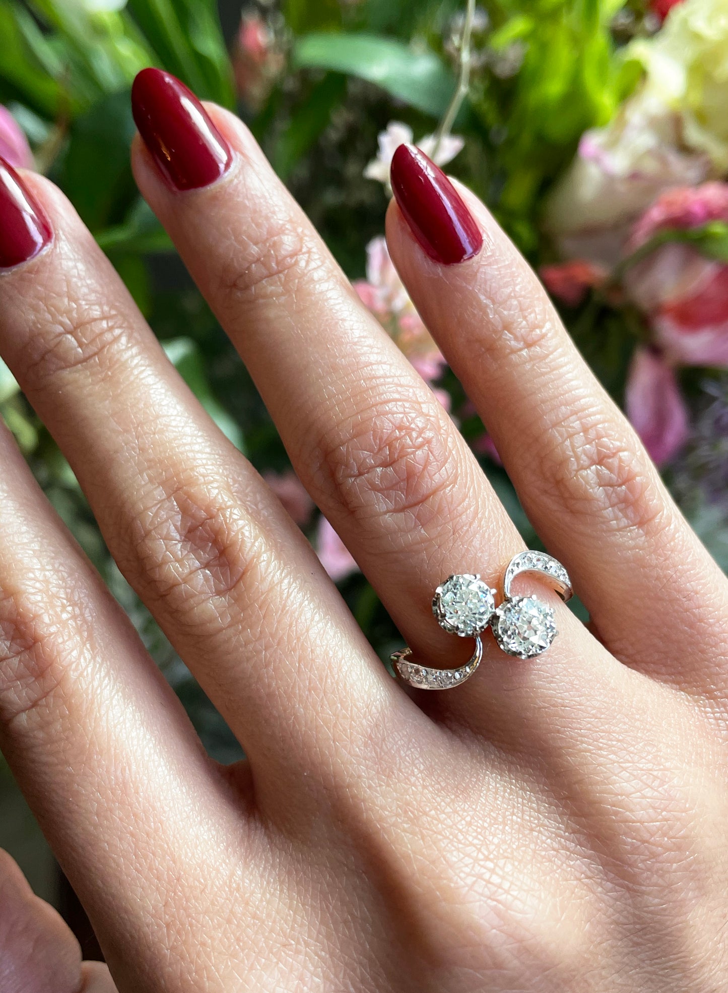 Antique Old Cut Diamond Two-Stone Twist Platinum on 18ct Gold Ring, Circa 1900