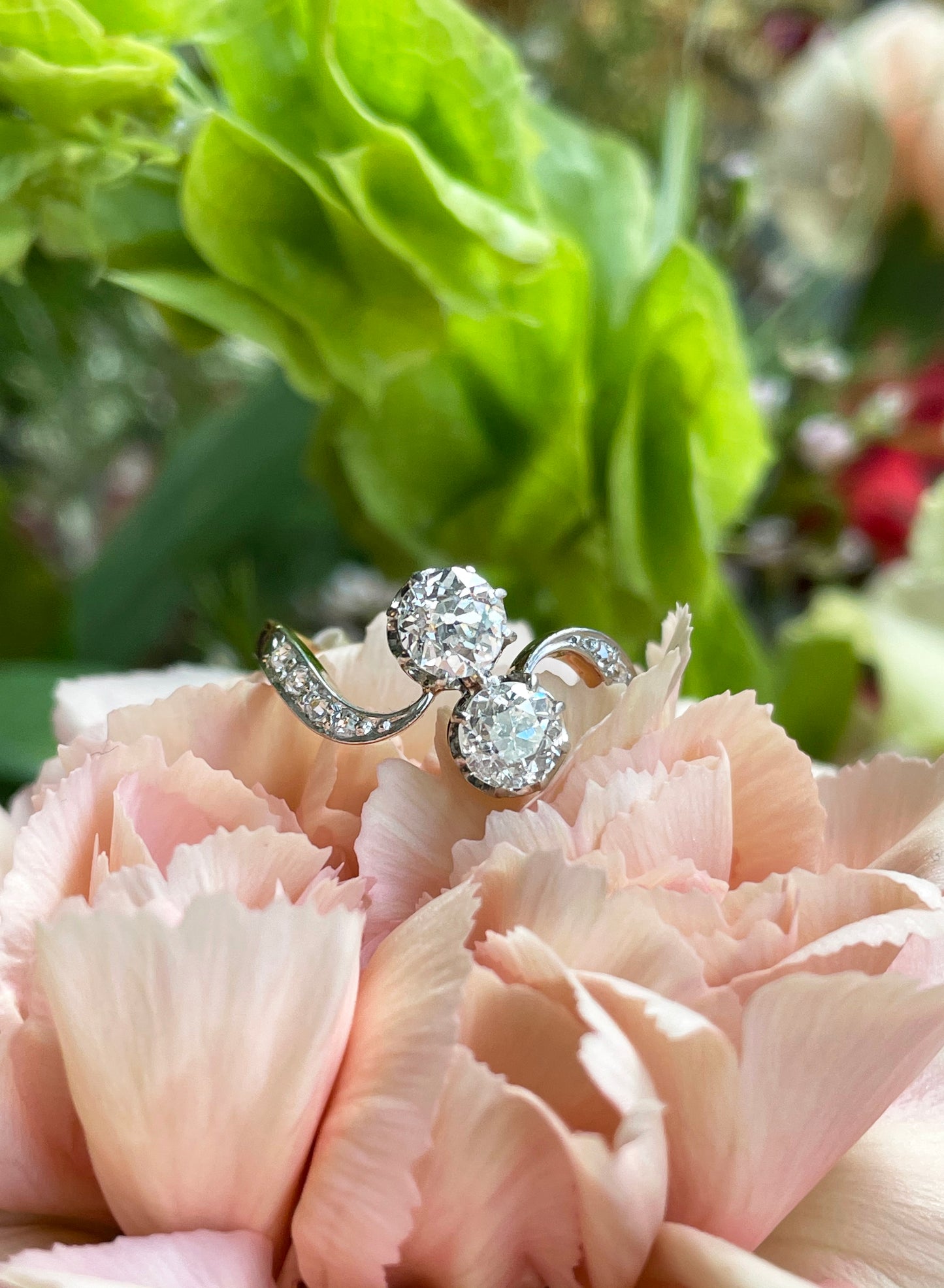 Antique Old Cut Diamond Two-Stone Twist Platinum on 18ct Gold Ring, Circa 1900
