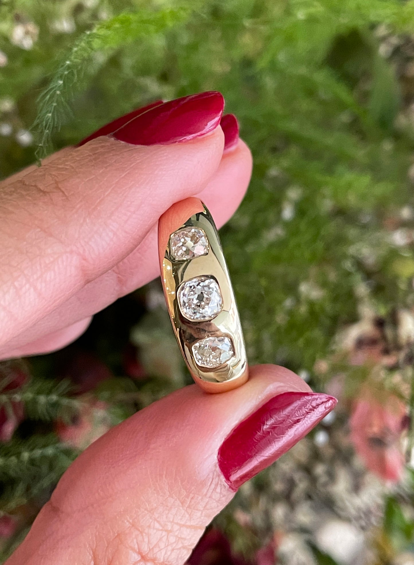 antique mens 18 carat yellow gold ring  circa 1919