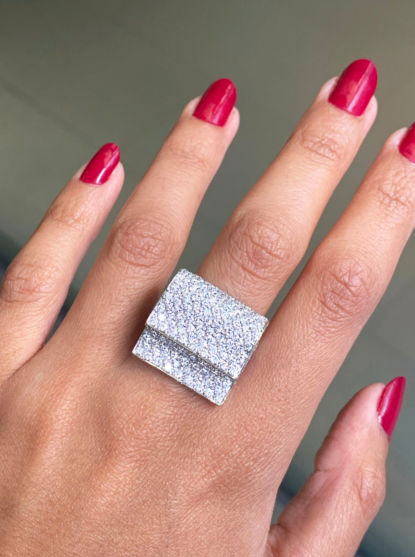 Pavé Diamond 18 Carat White Gold Piano Cocktail Ring