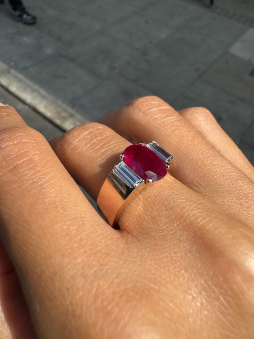 2.60 Carat Ruby and Diamond 14 Carat Rose Gold Ring, Circa 1960s
