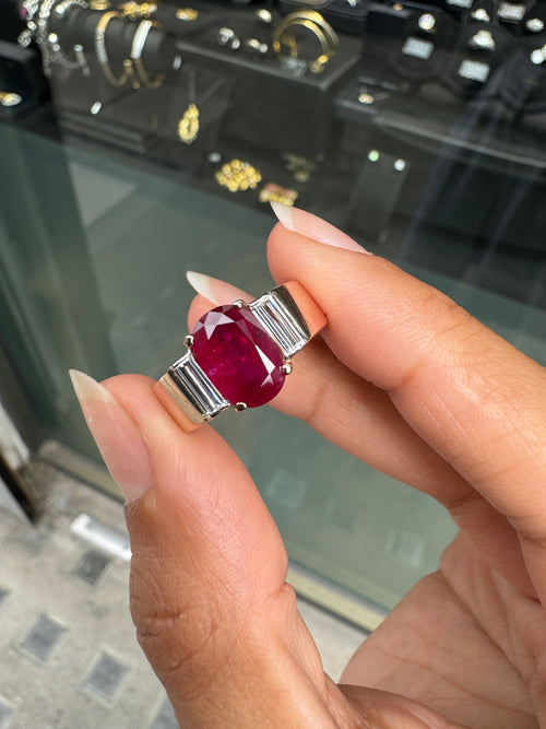 2.60 Carat Ruby and Diamond 14 Carat Rose Gold Ring, Circa 1960s