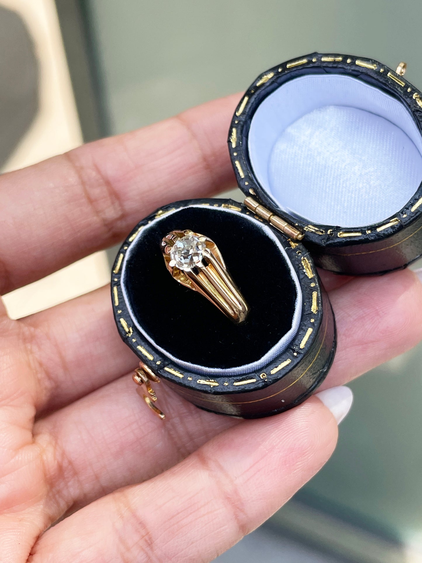 0.57 Carat Old Mine Cut Diamond 18 Carat Yellow Gold Gents Gypsy Ring