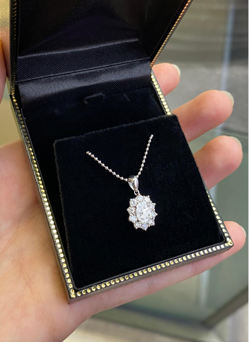 1.12 Carat Diamond 18 Carat White Gold Cluster Pendant