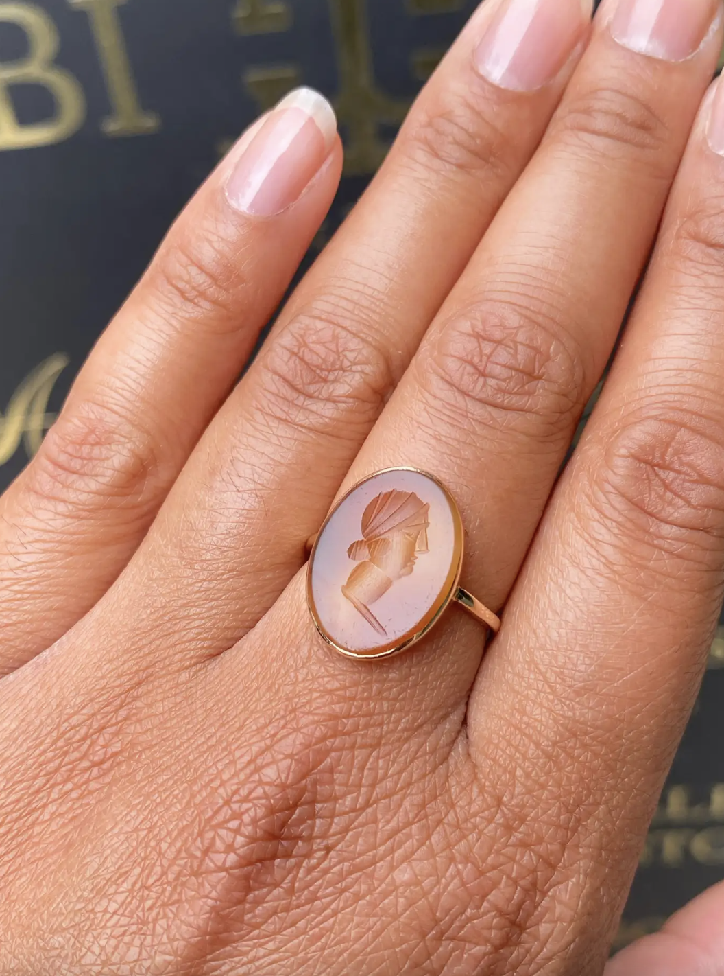 Carnelian Intaglio and 9 Carat Yellow Gold Vintage Signet Ring