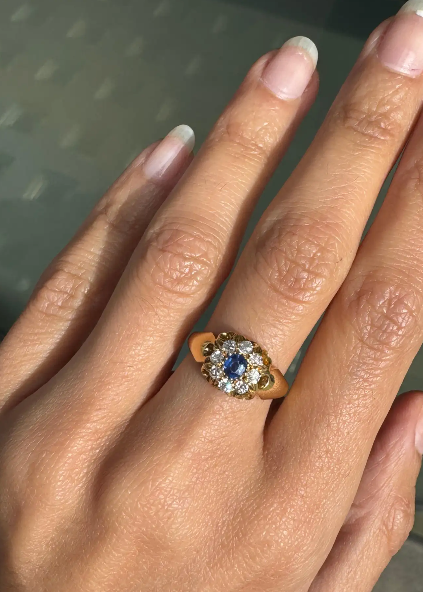 Mid-Victorian Sapphire & Diamond 18 Carat Yellow Gold Antique Cluster Ring, 1876