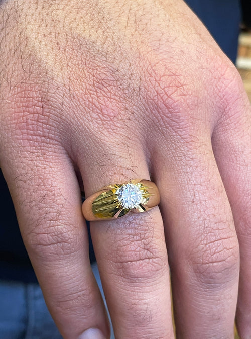 1.07ct round brilliant cut diamond gents ring in 18ct yellow gold with 10 claw open back setting on hand