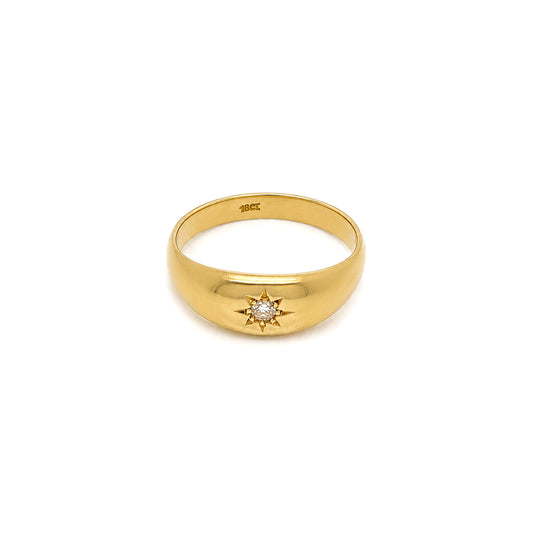 Antique Star Set Old Mine Cut Diamond 18 Carat Yellow Gold Band Ring, c.1900s