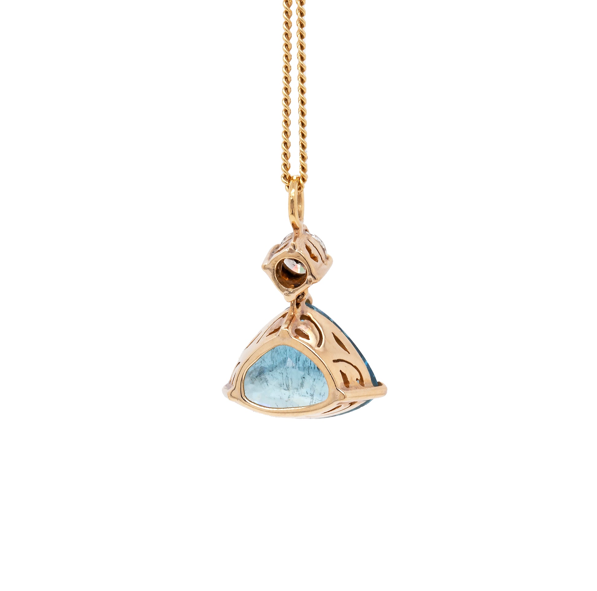 8.00ct fancy-cut aquamarine and 0.41ct diamond necklace in 18ct yellow gold with slim bale and curb chain,