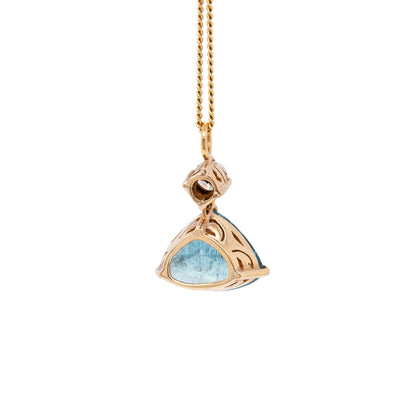 8.00ct fancy-cut aquamarine and 0.41ct diamond necklace in 18ct yellow gold with slim bale and curb chain,