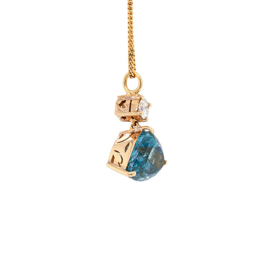 18ct Yellow Gold Diamond and Aquamarine Necklace