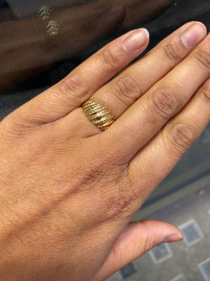 9ct Yellow Gold Shell Pattern Ring