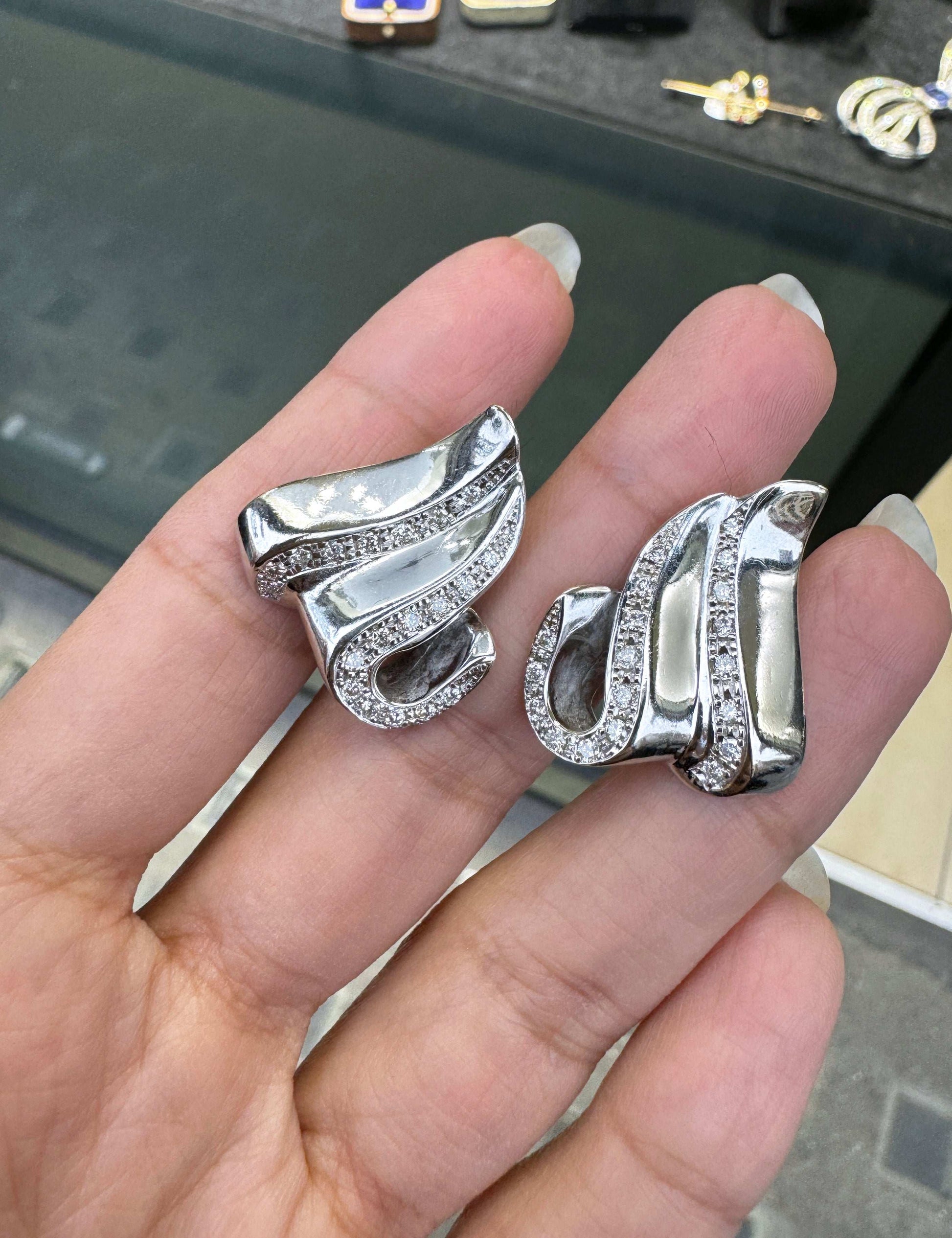 Diamond 18 Carat White Gold Ribbon Lever-Back Earrings