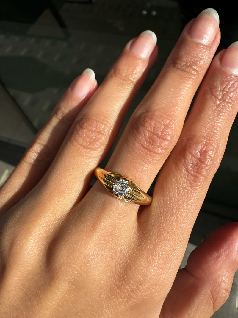 Old Mine Cut Diamond 18 Carat Yellow Gold Solitaire Gents Ring, Chester 1938