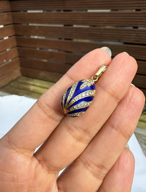 Vintage Guilloché Blue Enamel and 14 Carat Yellow Gold Egg Charm