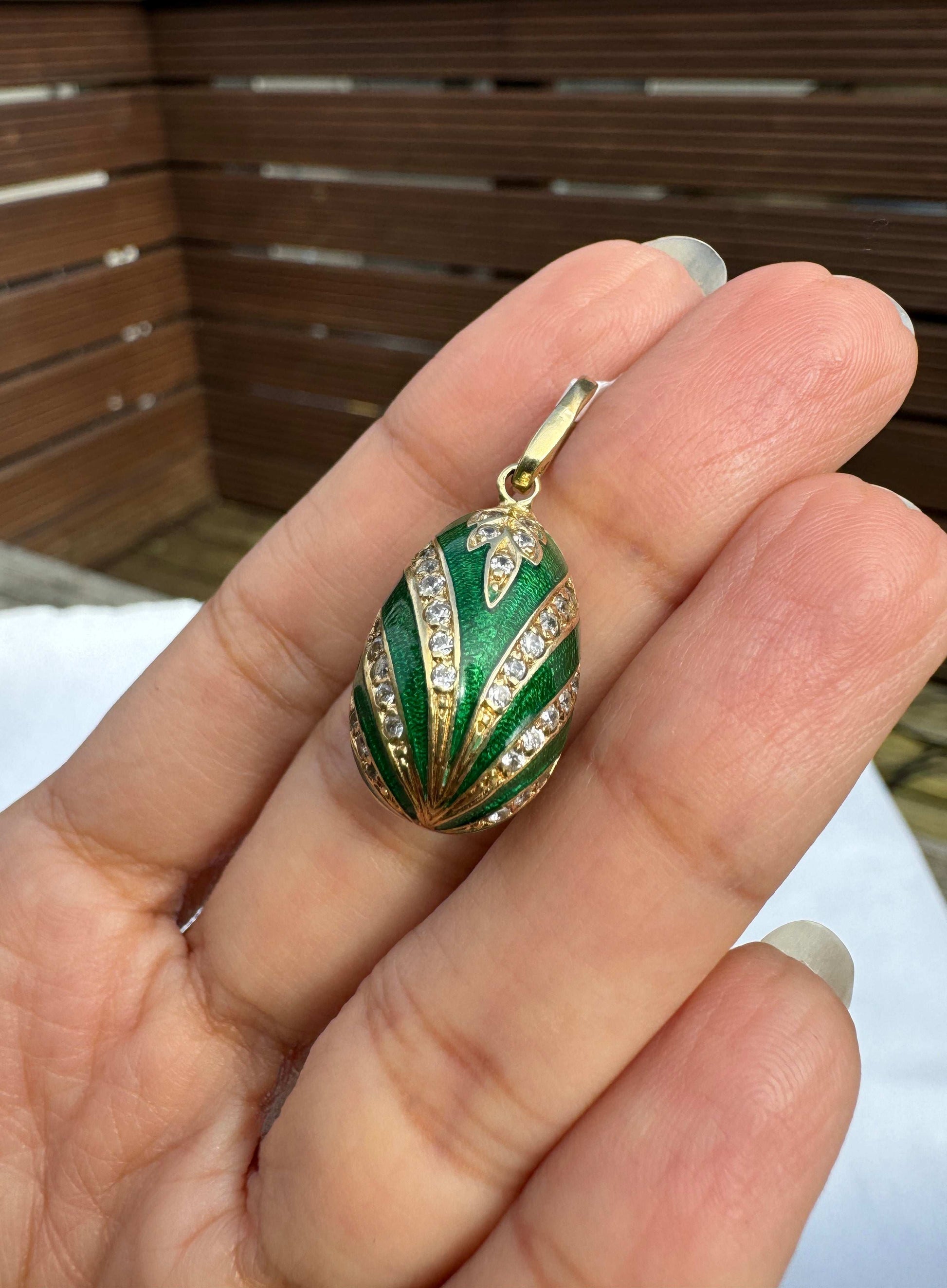 Vintage Guilloché Green Enamel and 14 Carat Yellow Gold Egg Charm