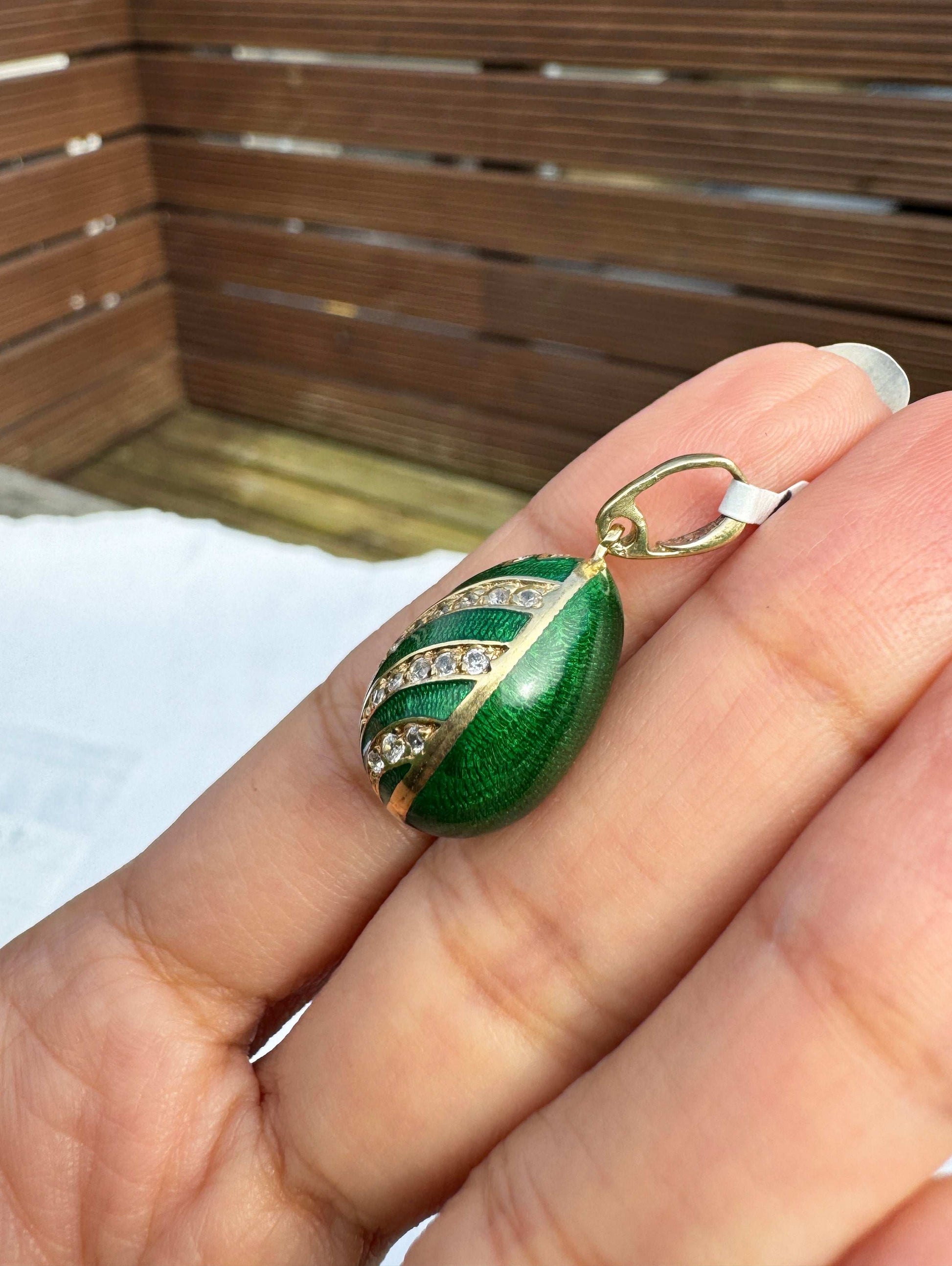 Vintage Guilloché Green Enamel and 14 Carat Yellow Gold Egg Charm