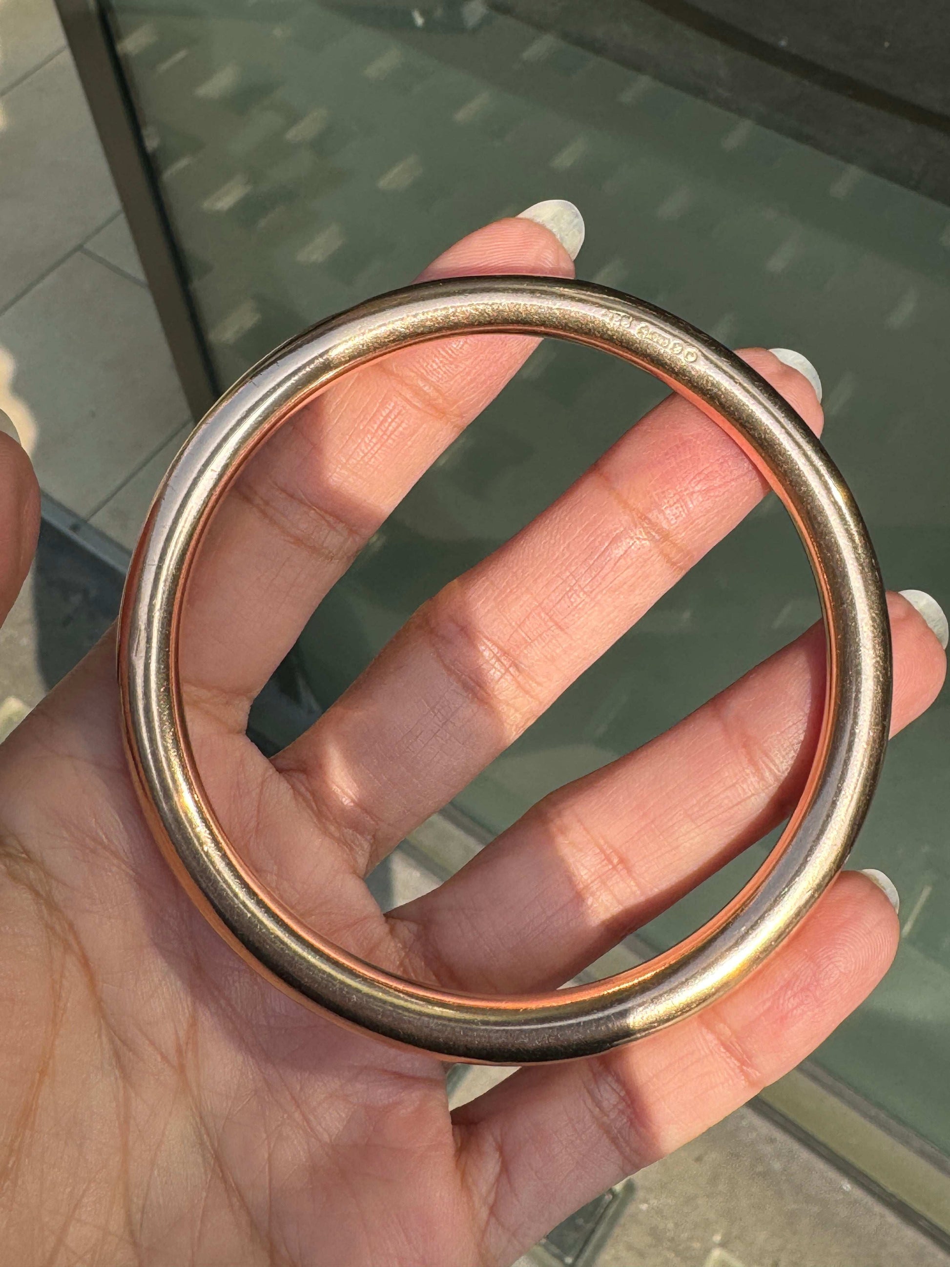 Antique Plain Hollow Bangle Bracelet in 15 Carat Rose Gold, London, 1920