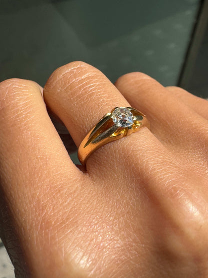 Antique Old Mine Cut Diamond & 18K Yellow Gold Solitaire Gents Ring, London 1904