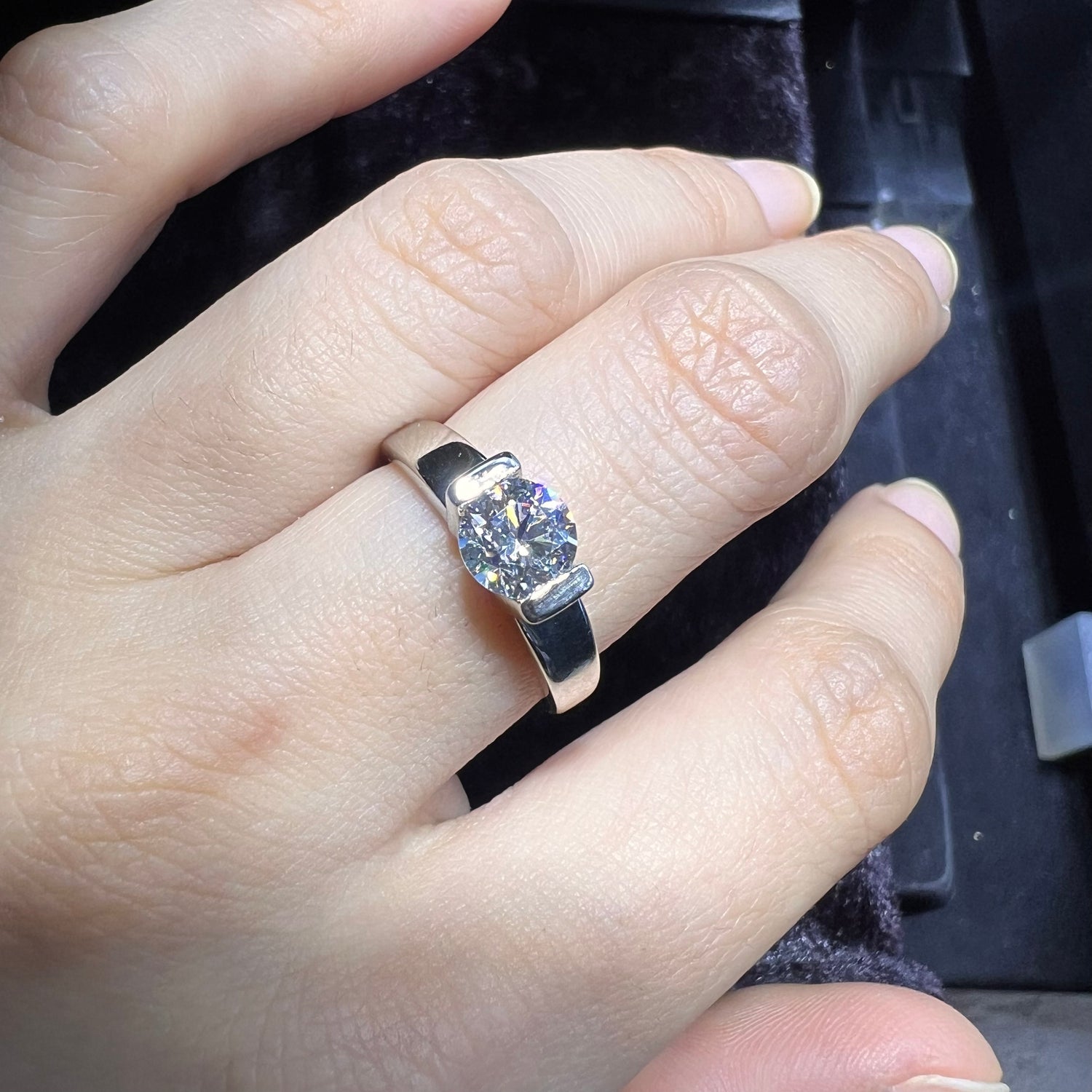 1.01 Carat E VS2 Diamond Platinum Solitare Engagement Ring
