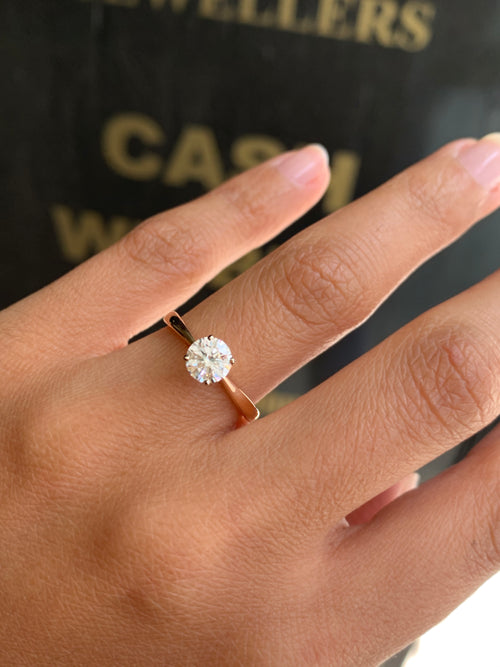 0.71ct D VS2 Round Brilliant Cut Diamond 18ct Rose Gold Engagement Ring