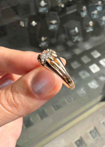 Vintage Old Mine Cut Diamond and 9 Carat Yellow Gold Gents Ring