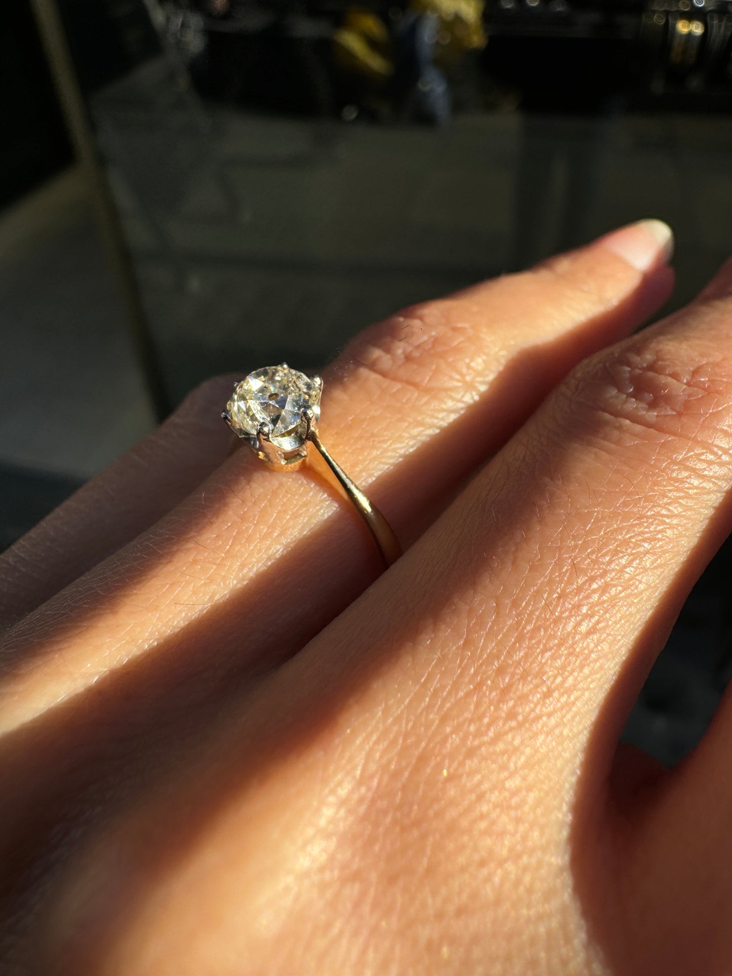 1.08ct Old Mine Cut Diamond Solitaire Engagement Ring in 18ct Gold, c.1930-40s