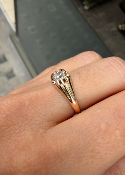 Vintage Old Mine Cut Diamond and 9 Carat Yellow Gold Gents Ring