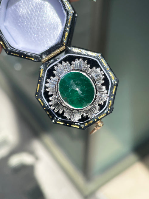 Cabouchon Emerald and Diamond 18 Carat White Gold Ballerina Cluster Ring