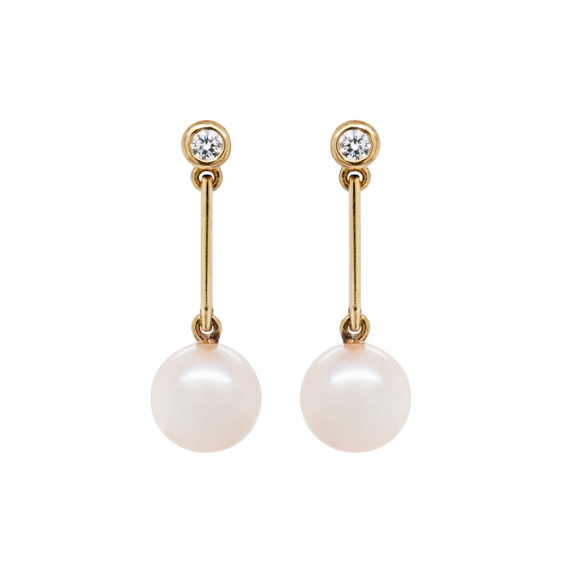Elegant Freshwater Pearl and Diamond 18 Carat Yellow Gold Drop Earrings