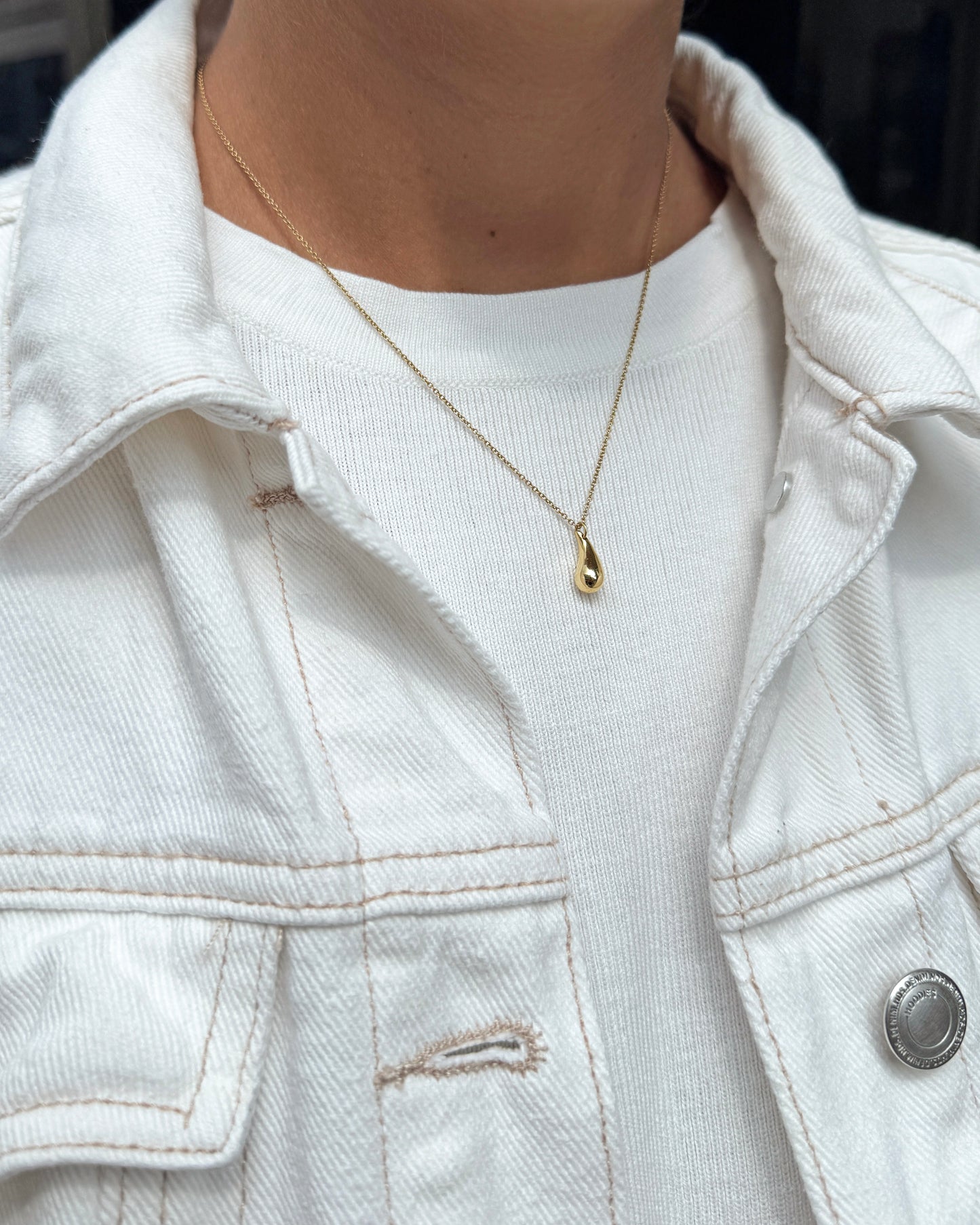 Tiffany & Co. Elsa Peretti Teardrop Pendant Necklace in 18 Carat Yellow Gold