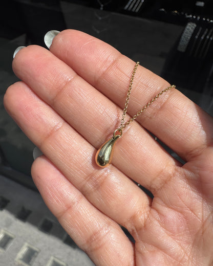 Tiffany & Co. Elsa Peretti Teardrop Pendant Necklace in 18 Carat Yellow Gold
