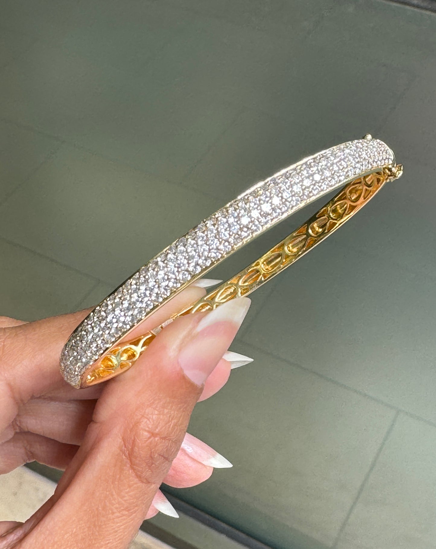 2.76ct Diamond and 18 Carat Yellow Gold Bangle Bracelet