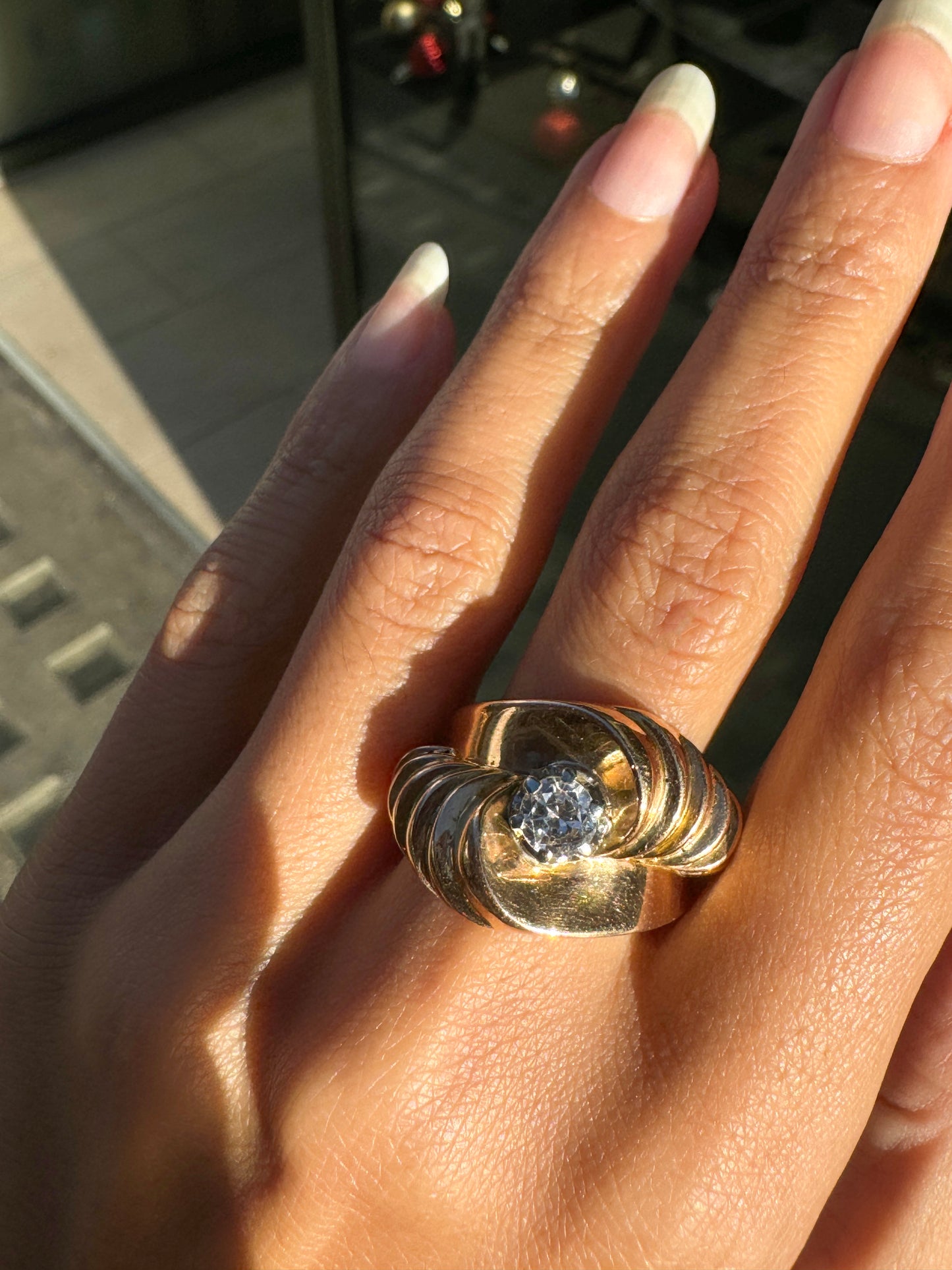 Vintage Buccellati Diamond and 18 Carat Yellow Gold Sculptural Swirl Dress Ring