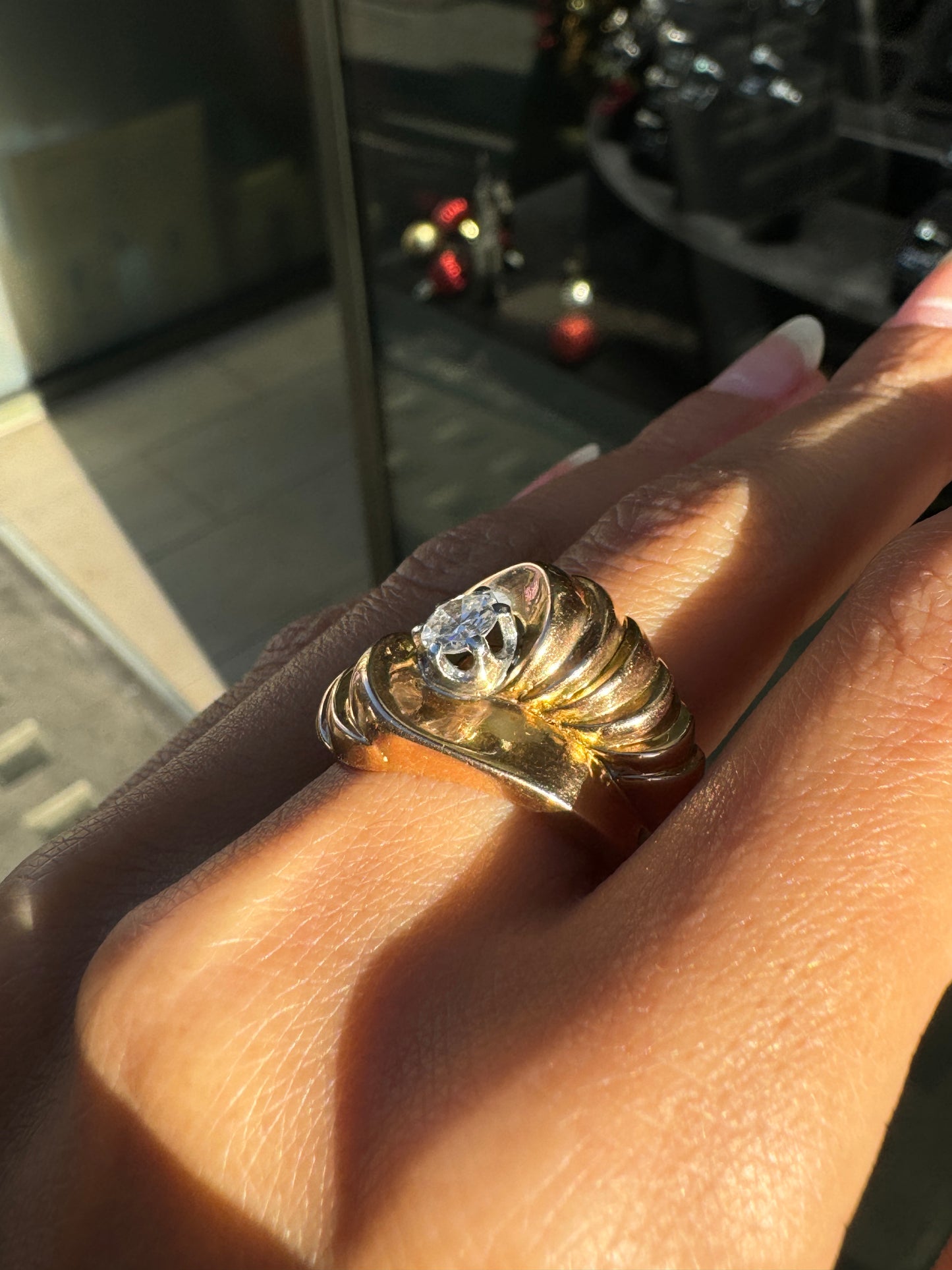 Vintage Buccellati Diamond and 18 Carat Yellow Gold Sculptural Swirl Dress Ring