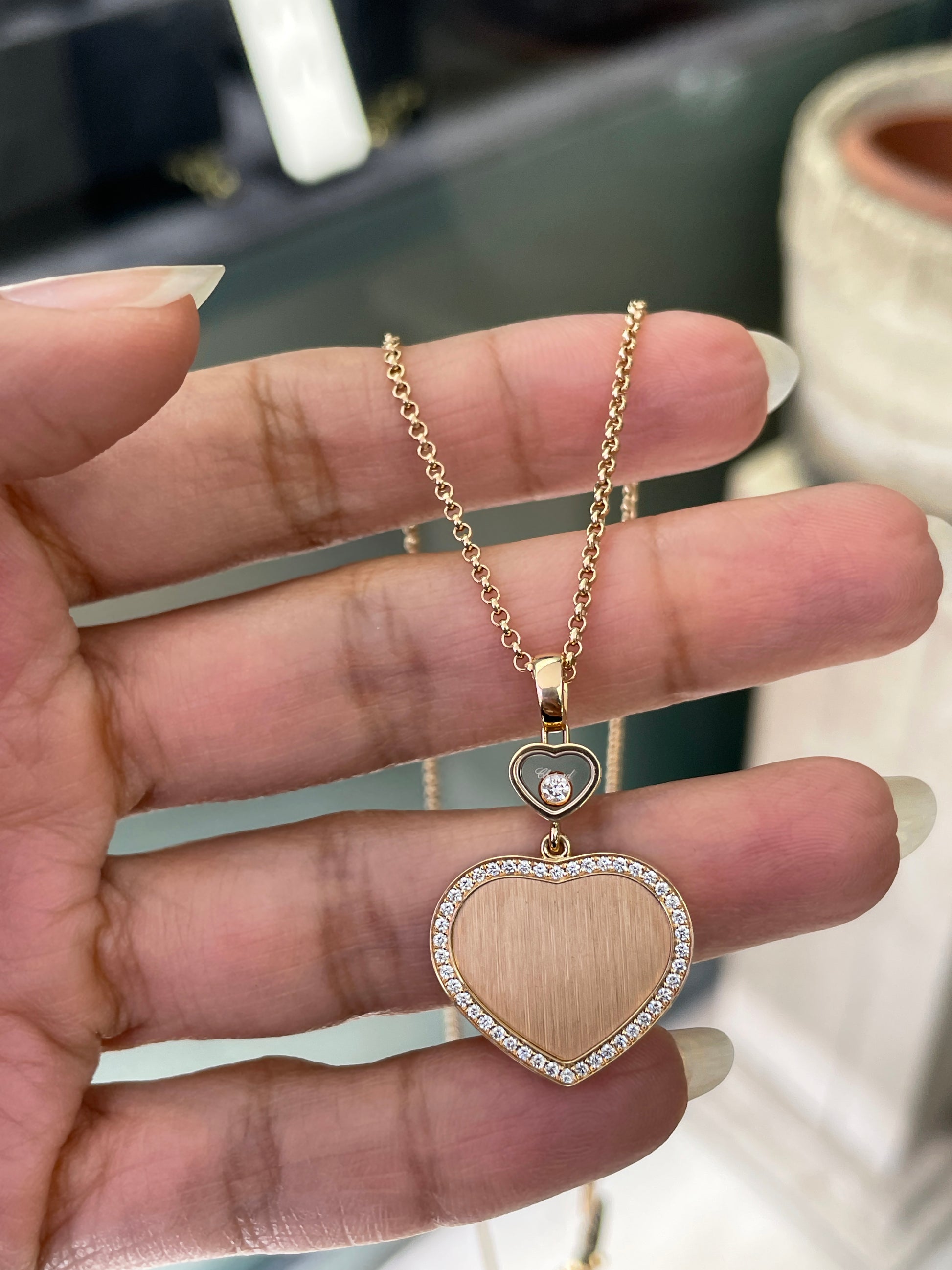 Chopard 18ct Gold Happy Hearts James Bond 007 Limited Edition Diamond Pendant - front view