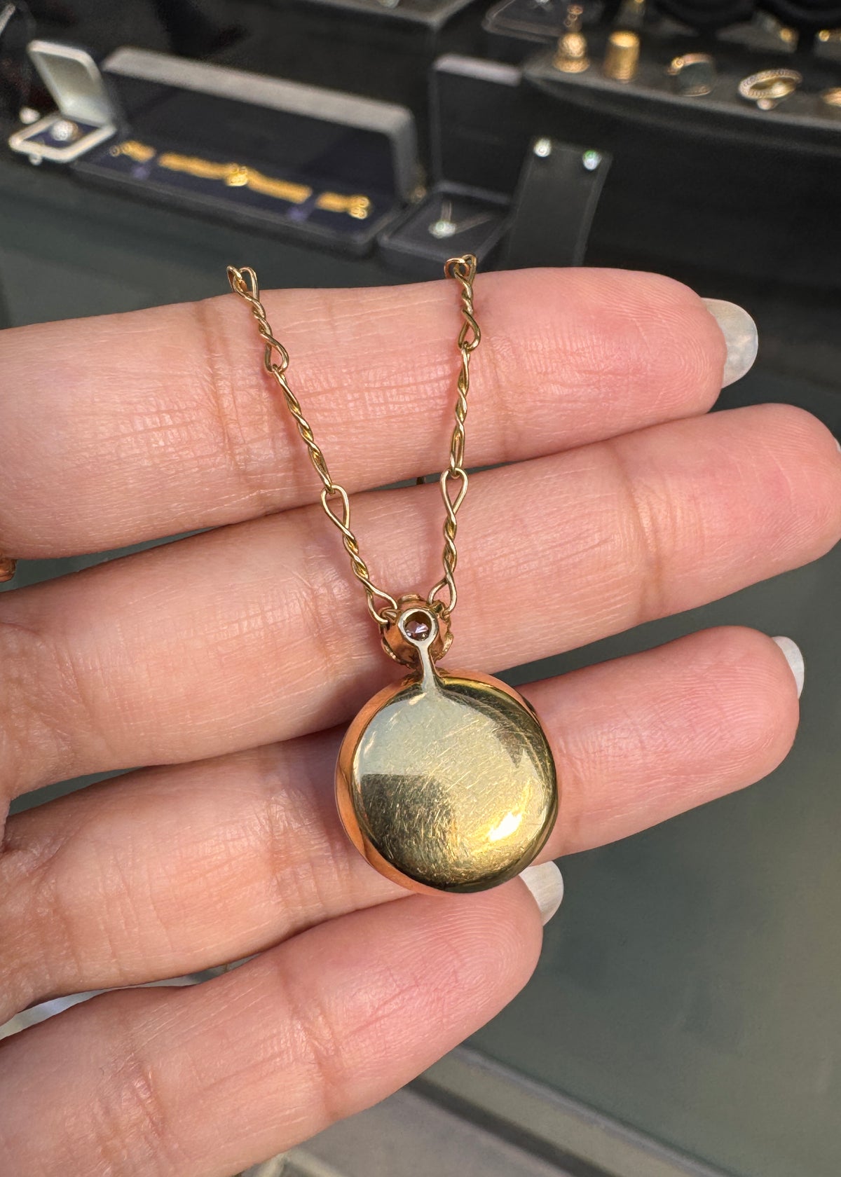 Mabe Pearl & Diamond 18K Yellow Gold Figure-of-Eight Chain Pendant Necklace