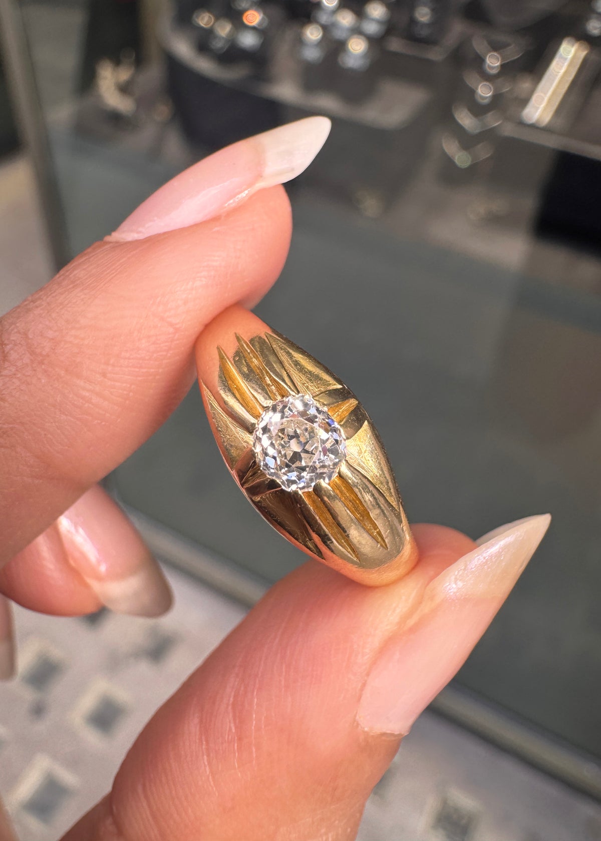 Antique Old Mine Cut Diamond and 18 Carat Yellow Gold Gents Ring