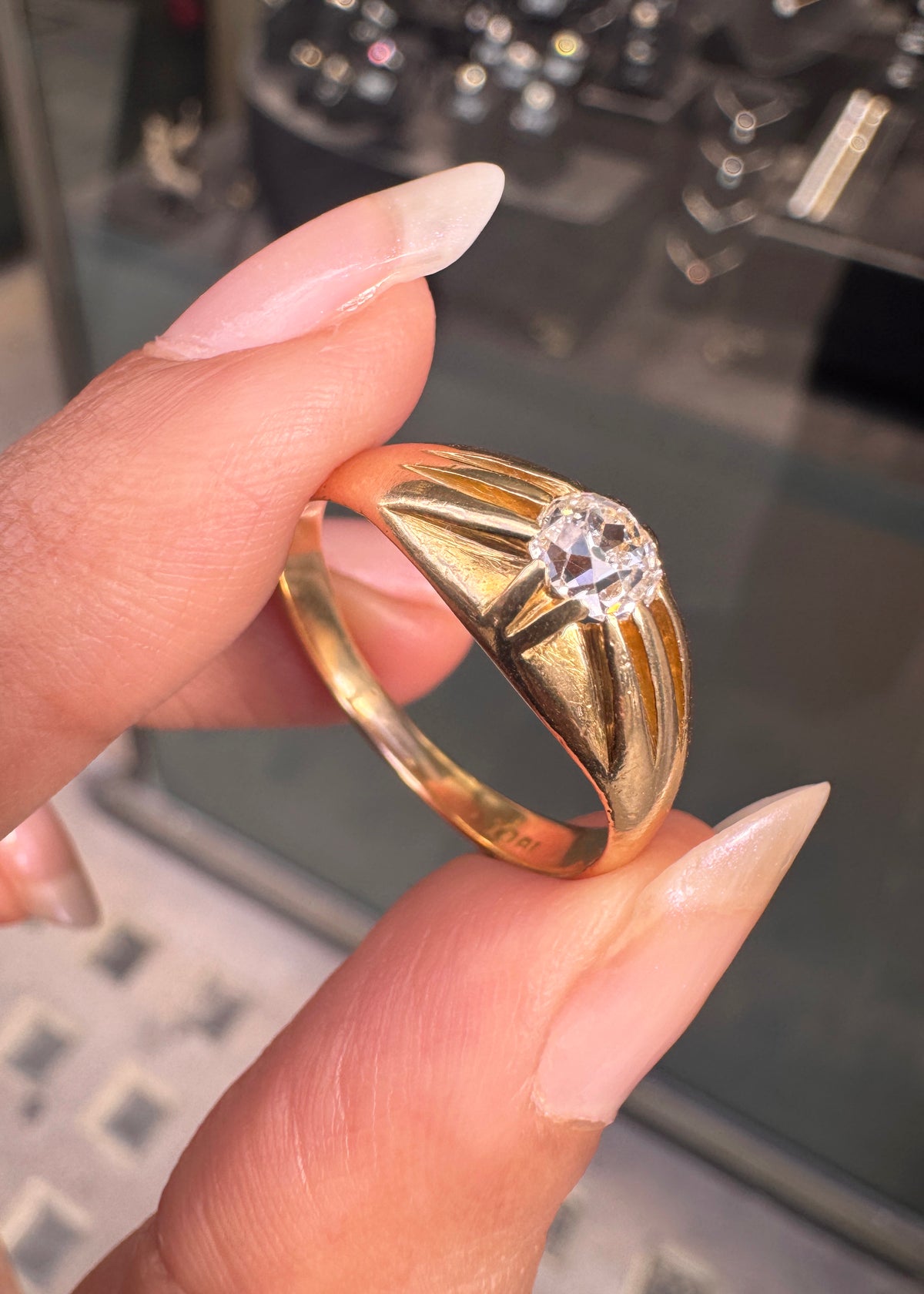 Antique Old Mine Cut Diamond and 18 Carat Yellow Gold Gents Ring