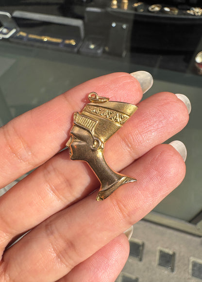 Vintage 18 Carat Yellow Gold Flat Nefertiti Bust Charm Pendant, c.1980s