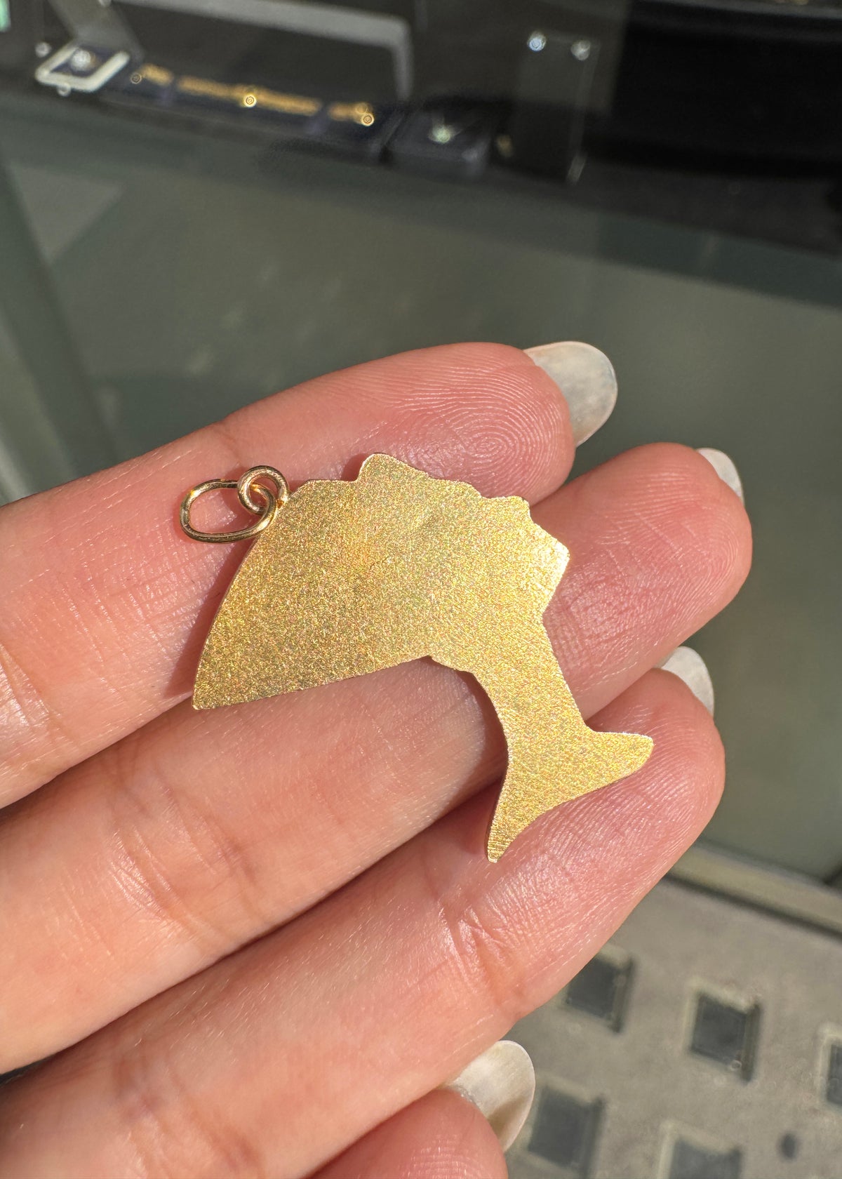 Vintage 18 Carat Yellow Gold Flat Nefertiti Bust Charm Pendant, c.1980s