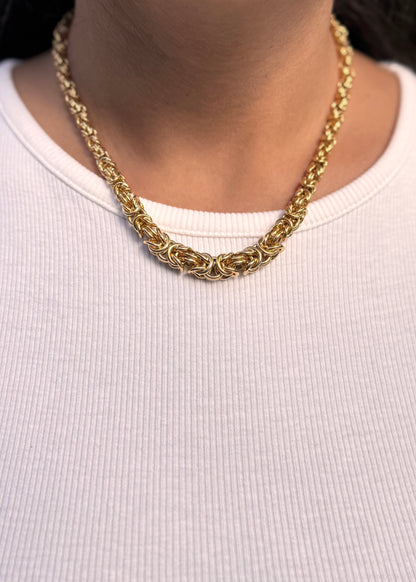 Graduated Byzantine Chain Necklace in 9 Carat Yellow Gold