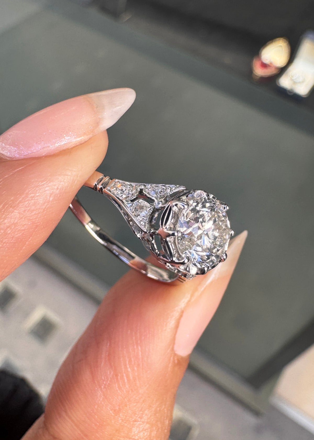 Antique 1.05 Carat Old European Cut Diamond & Platinum Art Deco Engagement Ring