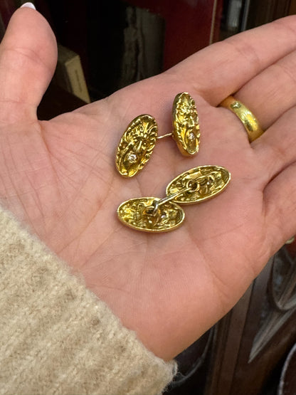 Vintage Diamond and 18 Carat Yellow Gold Stylised Mask Oval Cufflinks, c.1960s