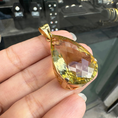 Pear Shaped Chequerboard Cut Scapolite 14 Carat Yellow Gold Pendant